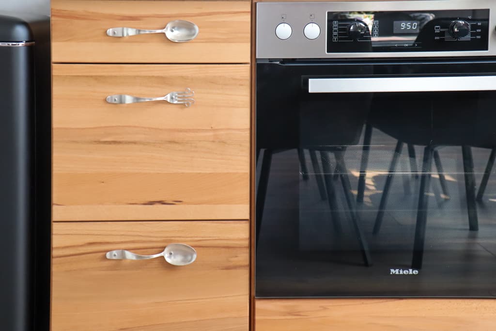 Schlafbereich mit Boxspringbetten im Dachgeschoss