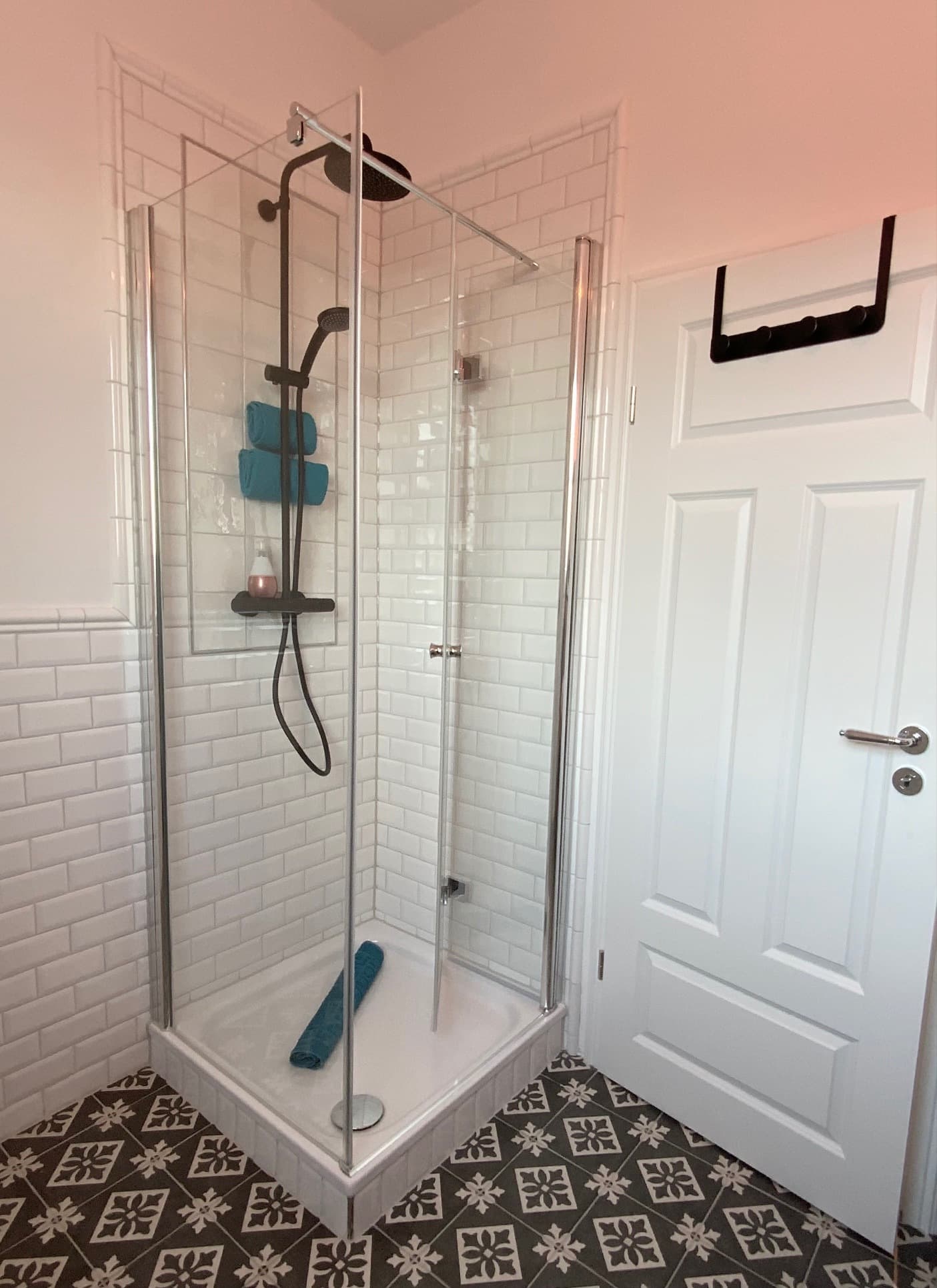 Hauptschlafzimmer mit Boxspringbett