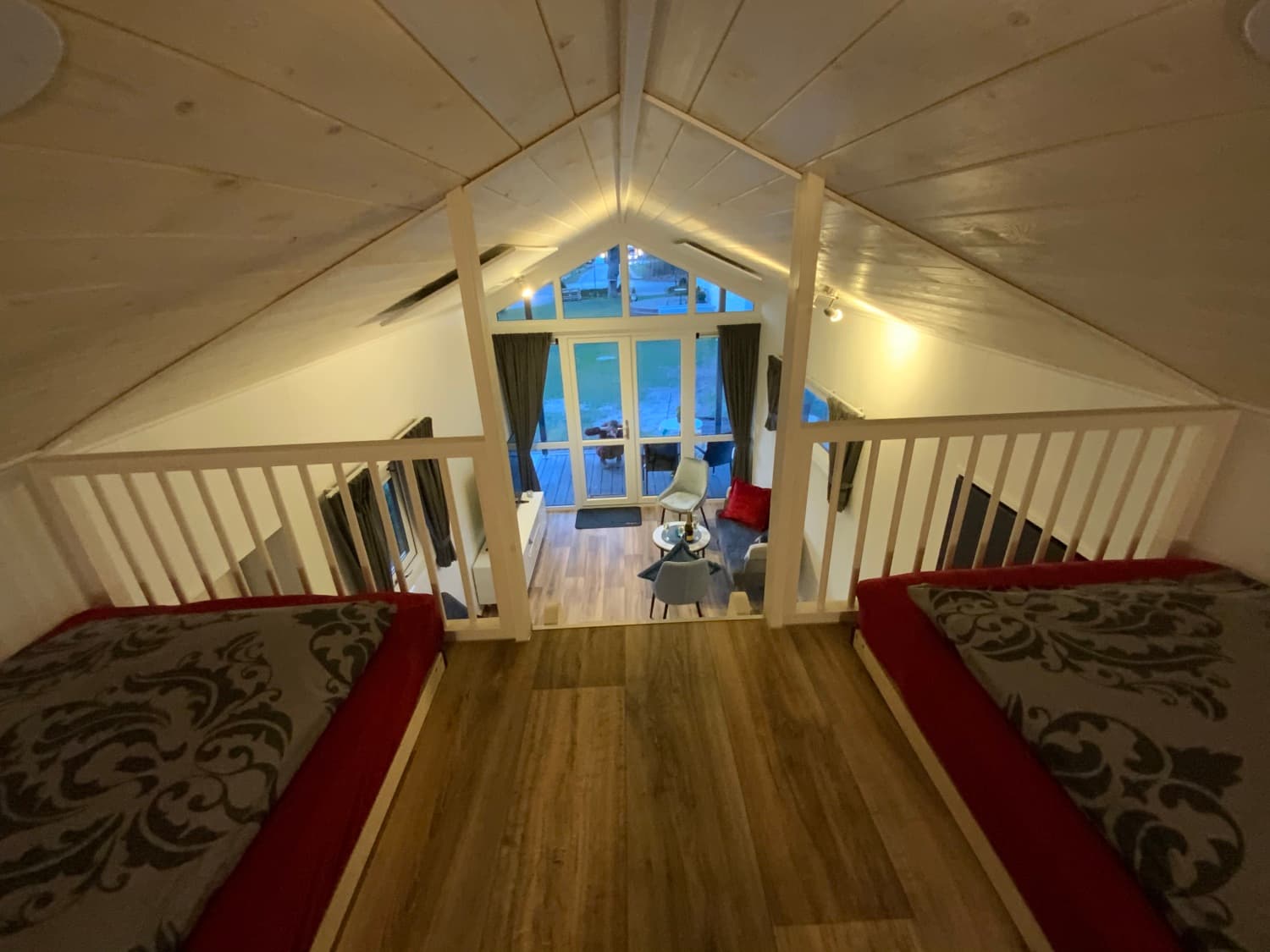 Tiny House 1e Wohnbereich mit moderner Einrichtung – Tiny House 1e